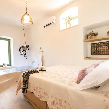 Mandarinies Boutique Ferienhaus *